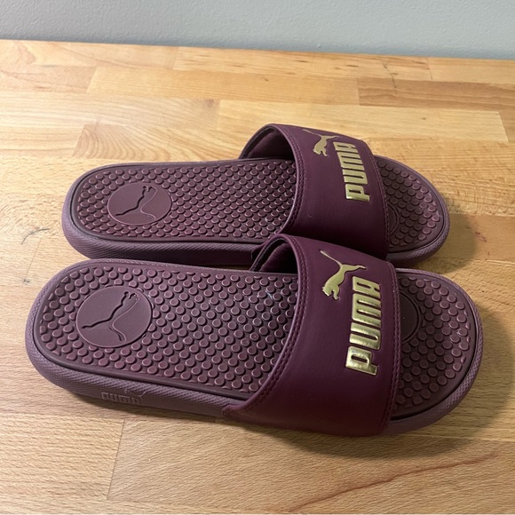 Puma Slides (6.5) - Picture 3 of 8